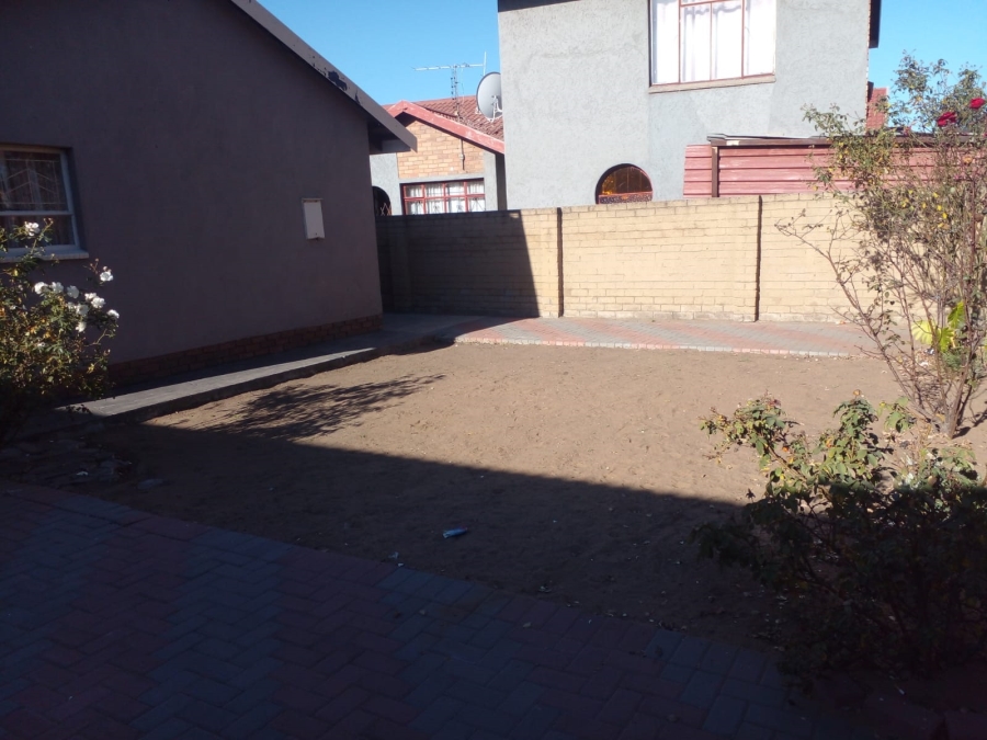 2 Bedroom Property for Sale in Zamdela Free State